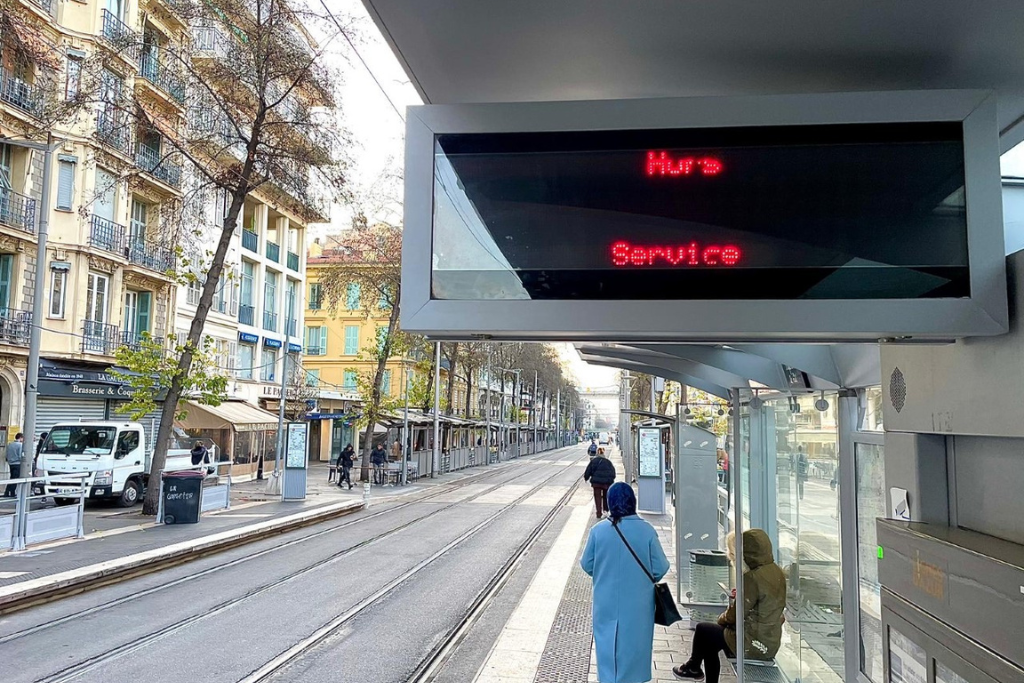 panneau de tramway hors service à Nice