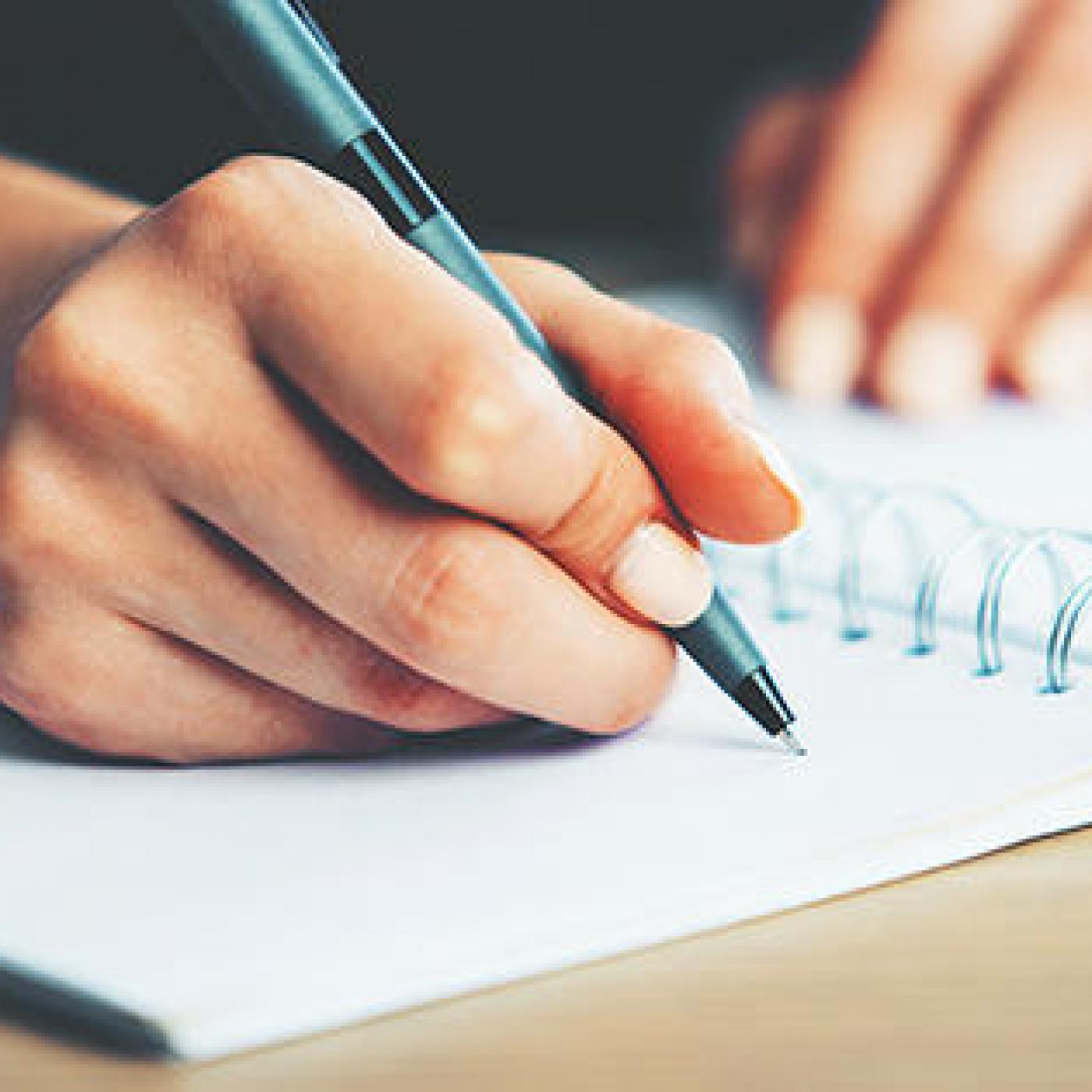 Le Journal des Bonnes Nouvelles : Vous écrivez mal ? C’est un signe d’intelligence !