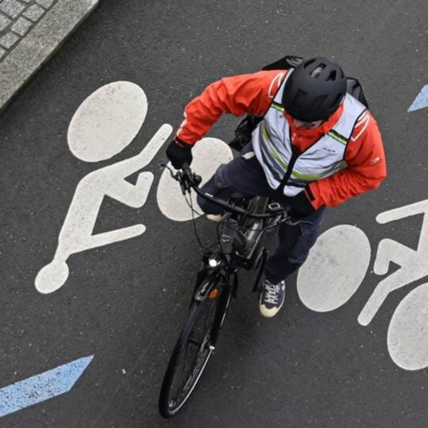 Un texte pour rendre le casque obligatoire à vélo mis en échec au Sénat