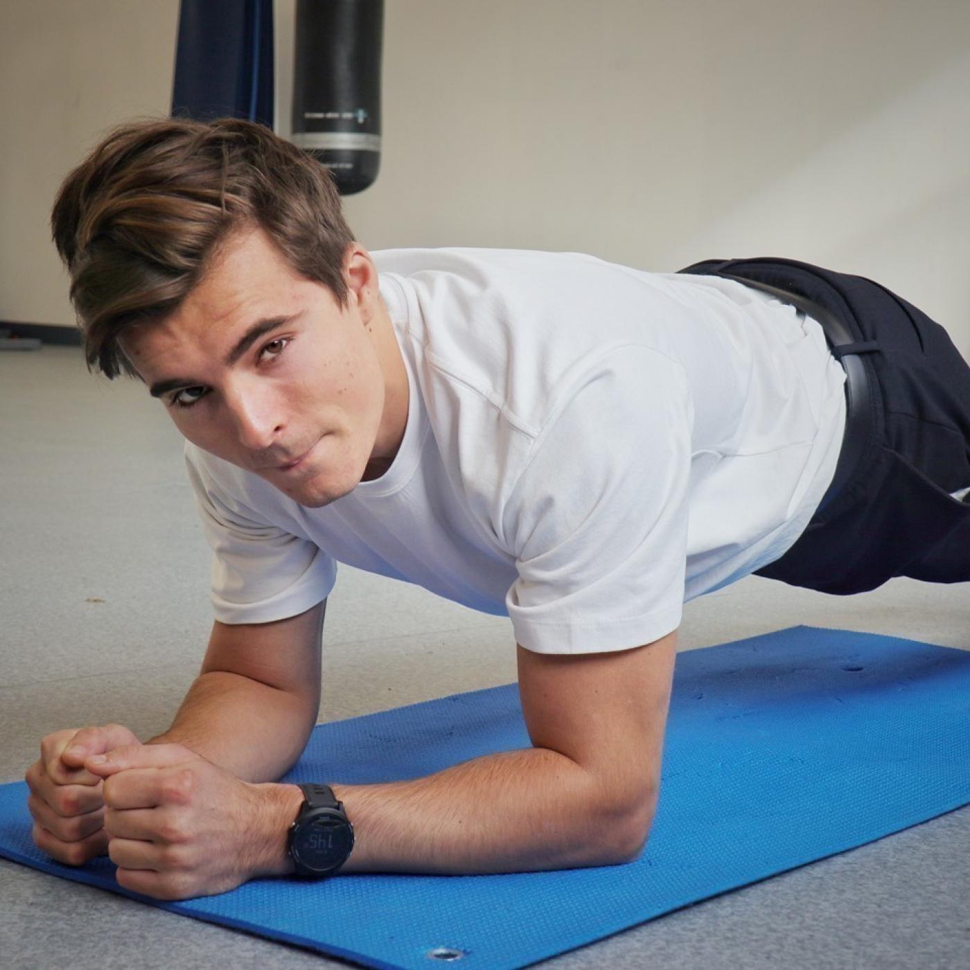 Le Journal des Bonnes Nouvelles : Un Français bat le record du monde de gainage !
