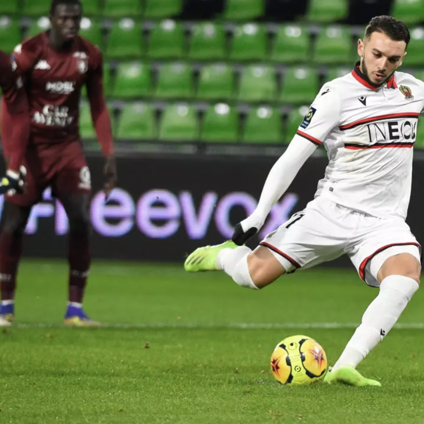 L’OGC Nice s’impose à Metz (2-0) et retrouve la 2e place de L1
