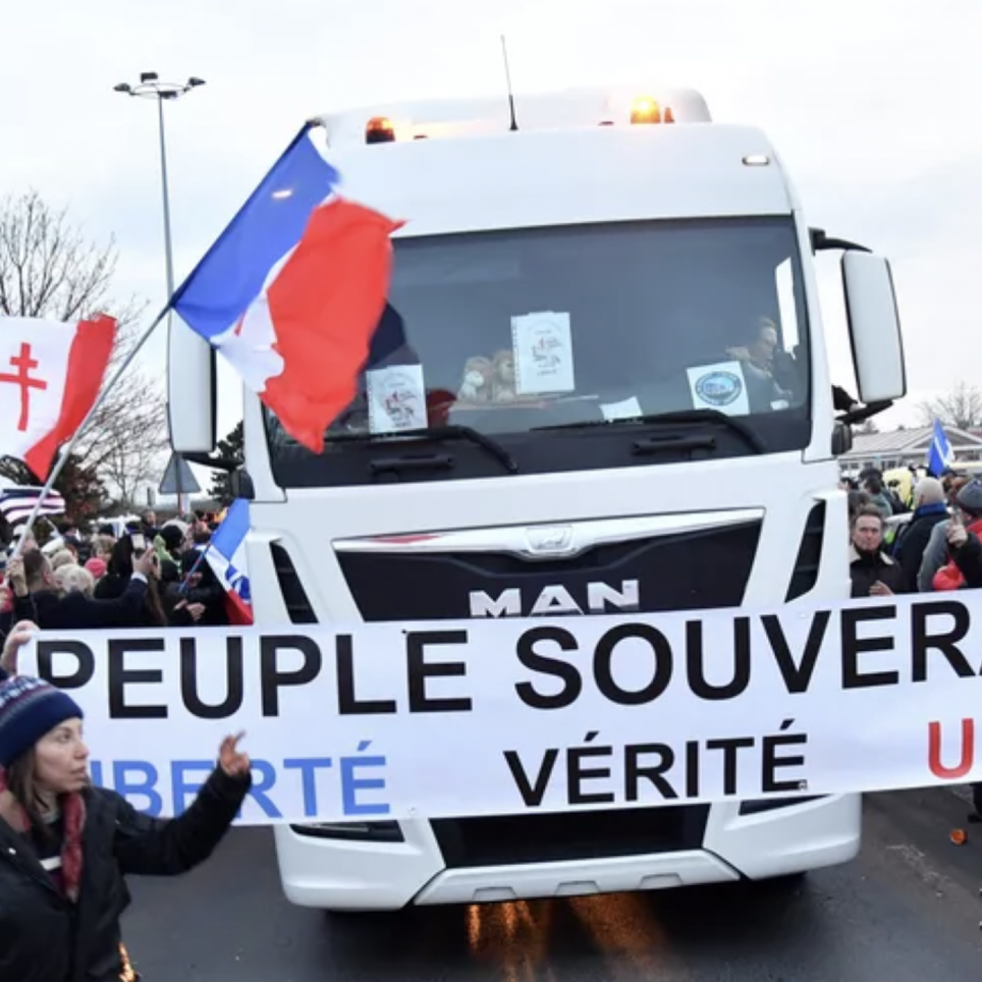« Convoi de la liberté » : après Paris, escale près de Lille pour des manifestants en route pour Bruxelles