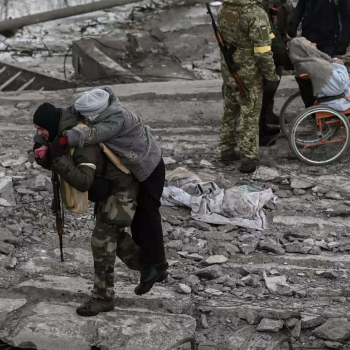 Guerre en Ukraine: Cessez-le-feu locaux pour les couloirs humanitaires ce mardi, l’armée russe avance vers Kiev