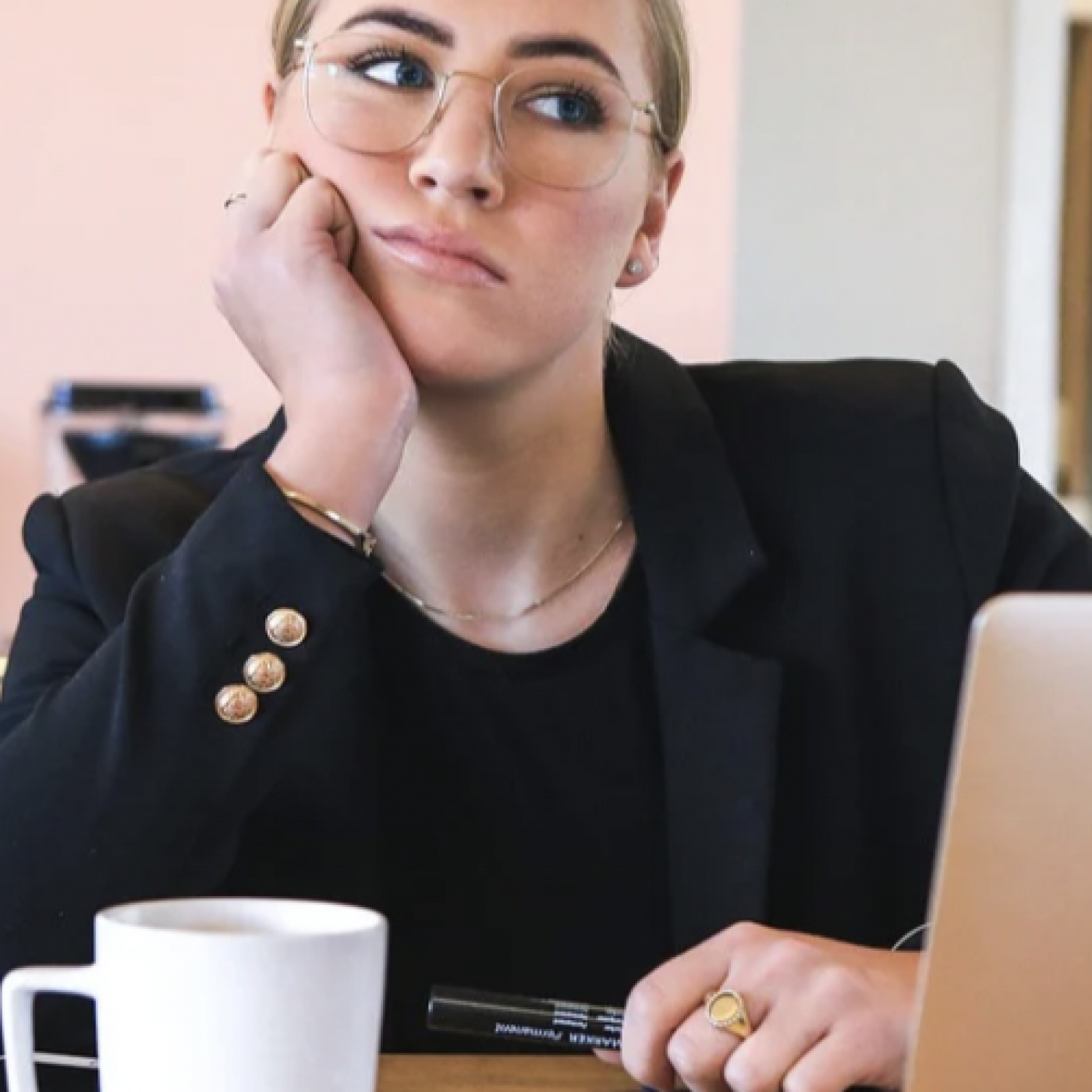 Le Journal des Bonnes Nouvelles : Comment éviter de vous ennuyer au travail ?