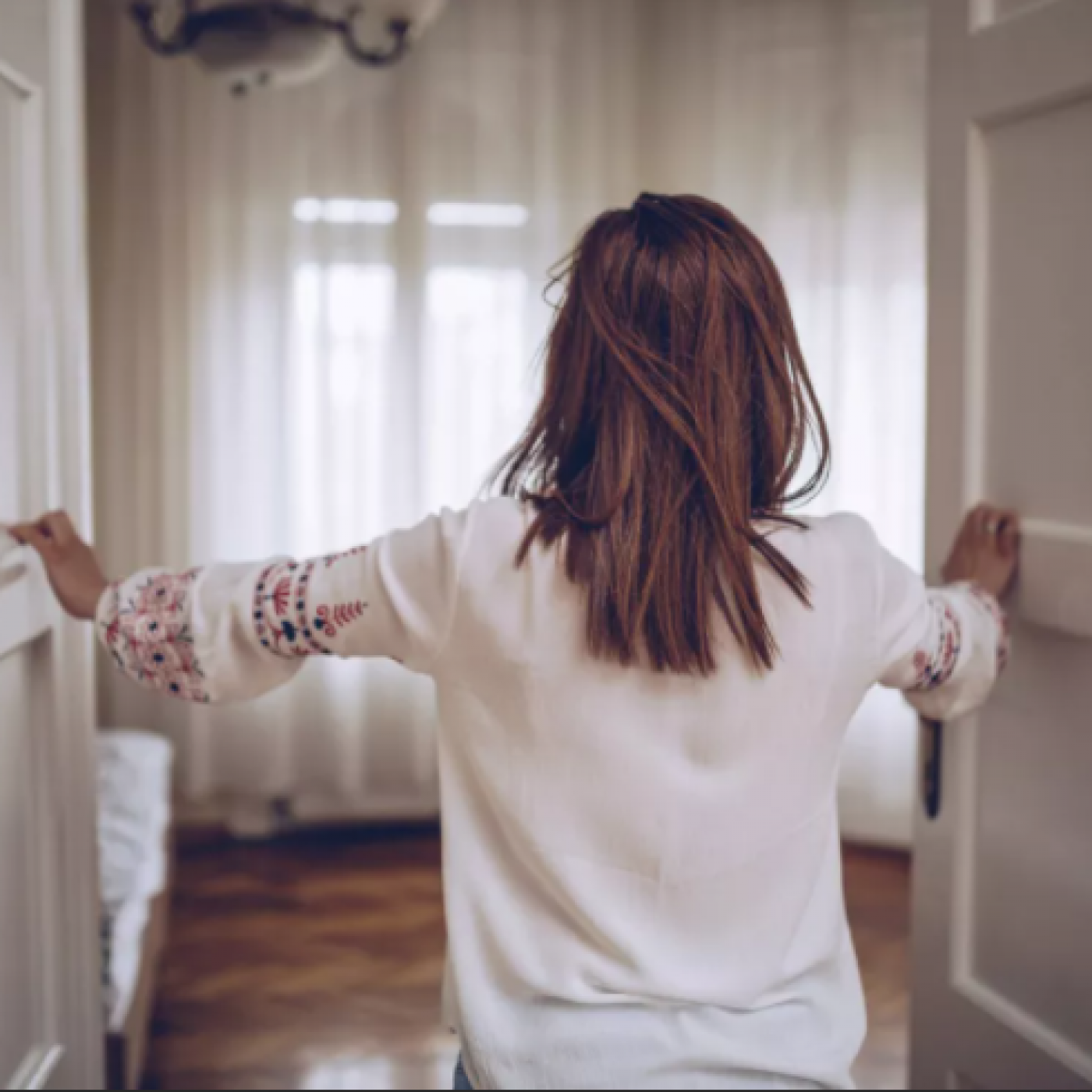Le Dico des Rêves : Que signifie rêver d’une nouvelle pièce dans son appartement ?