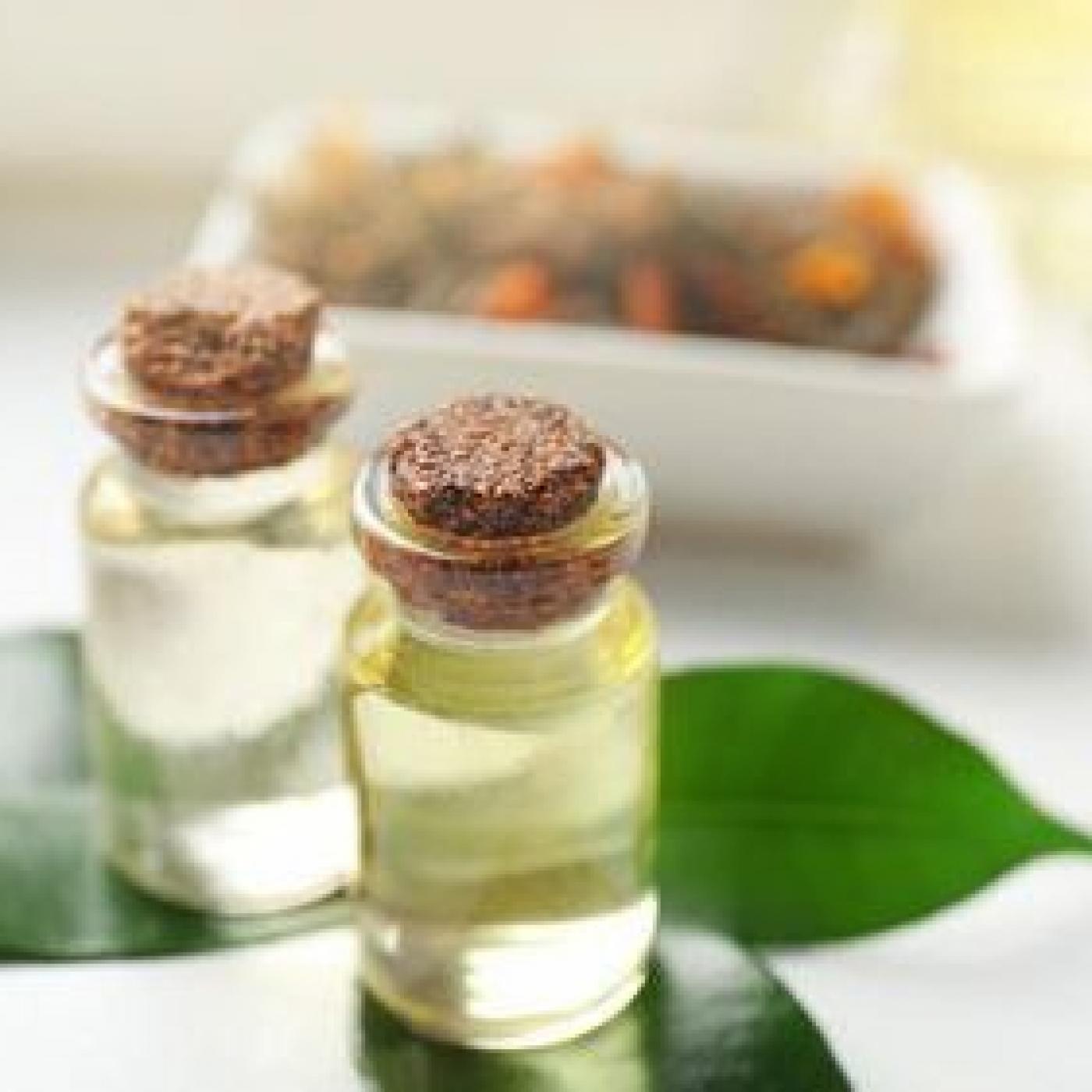 Le Journal des Bonnes Nouvelles : L’huile essentielle d’arbre à thé, une remède contre les boutons